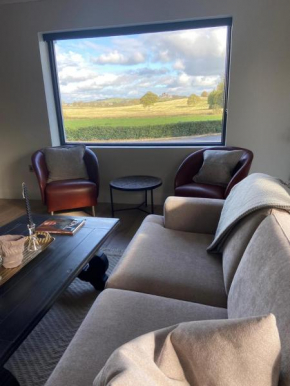 Willow Lodge Cashel- Rock View-Sleeps from 2 up to 8 guests